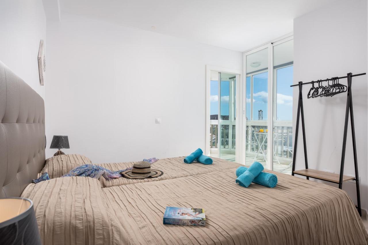 Gorgeous view 2 bedroom apartment Las Americas Arona  Buitenkant foto